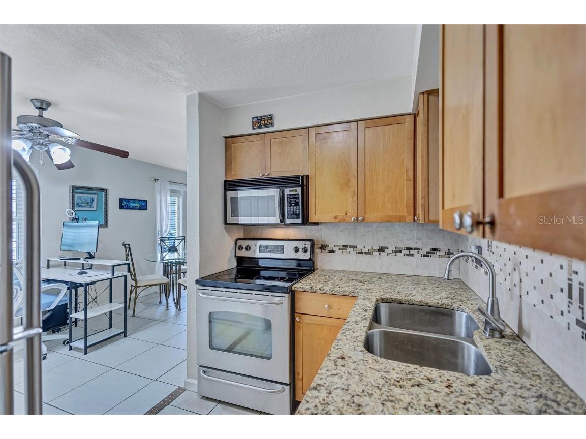 4875 Coquina Key Drive SE #C Saint Petersburg FL 33705 TB8451245 image9