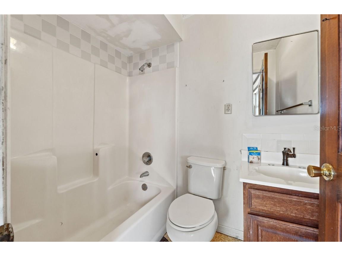 4877 Merlin Circle Dade City FL 33523 W7880928 image66