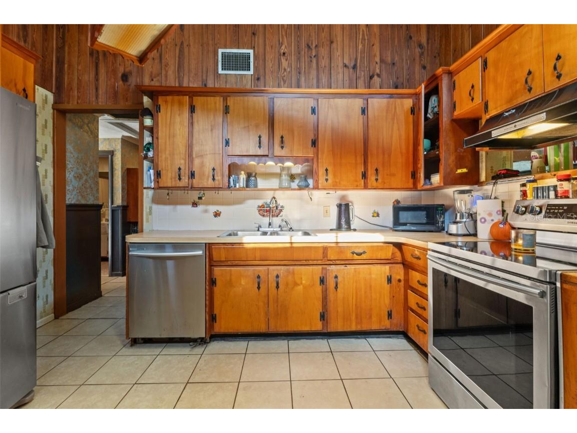 4877 Merlin Circle Dade City FL 33523 W7880928 image75