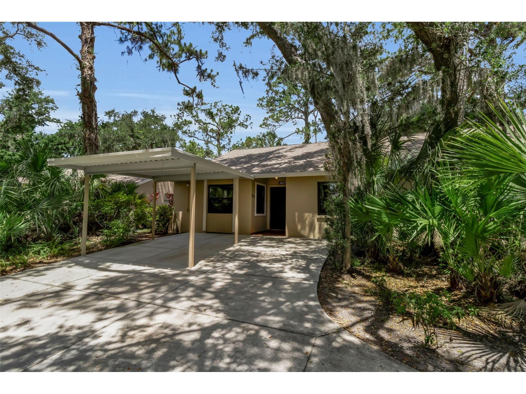 4877 Village Gardens Drive #193 Sarasota FL 34234 A4696704 image1