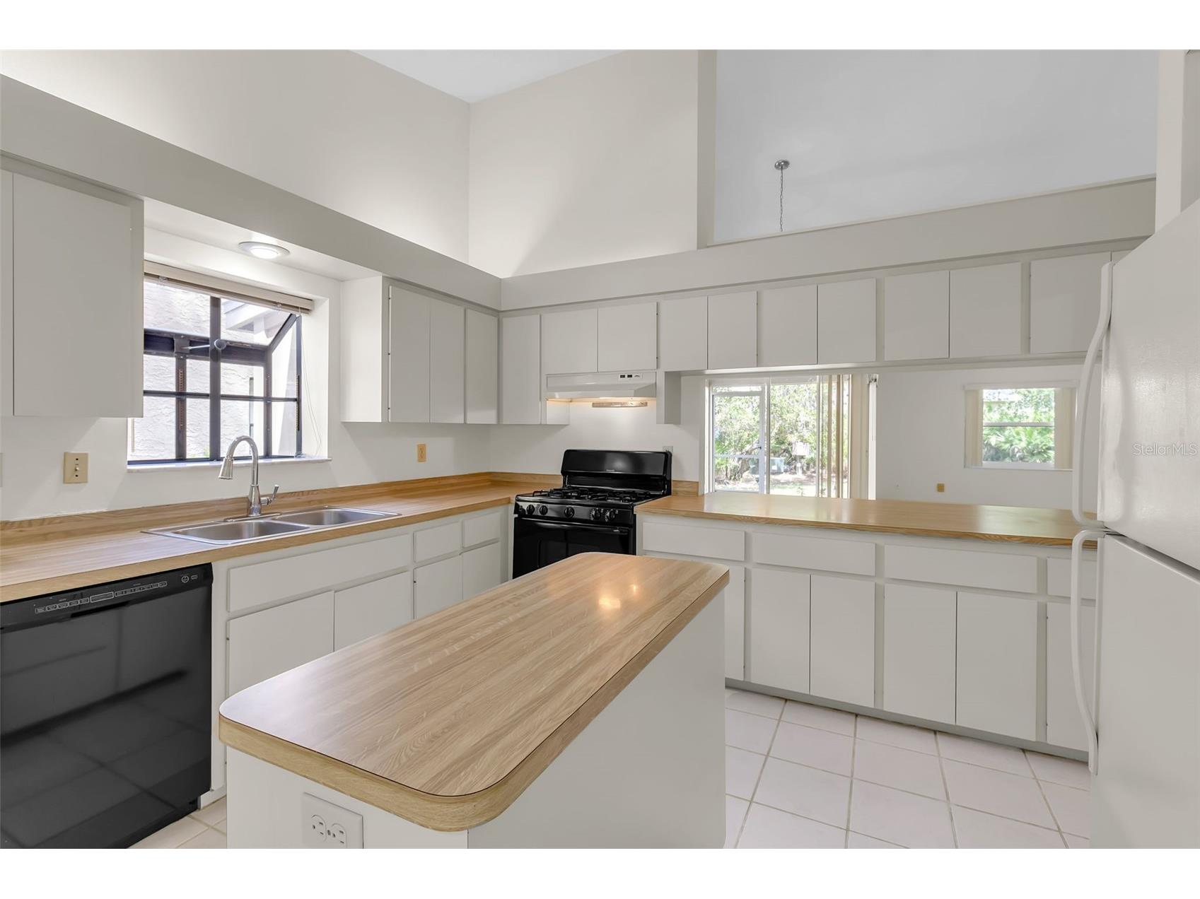 4877 Village Gardens Drive #193 Sarasota FL 34234 A4696704 image12
