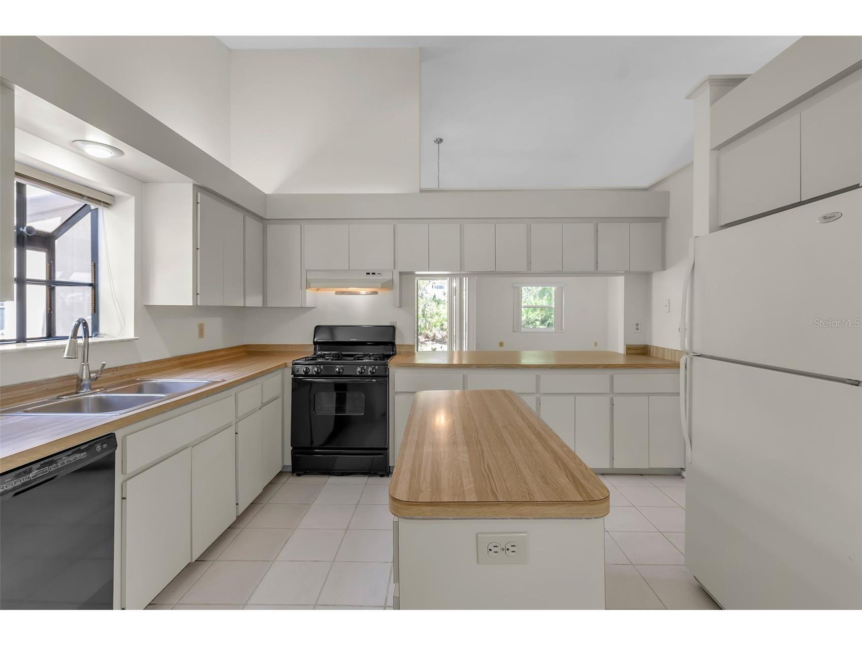 4877 Village Gardens Drive #193 Sarasota FL 34234 A4696704 image13