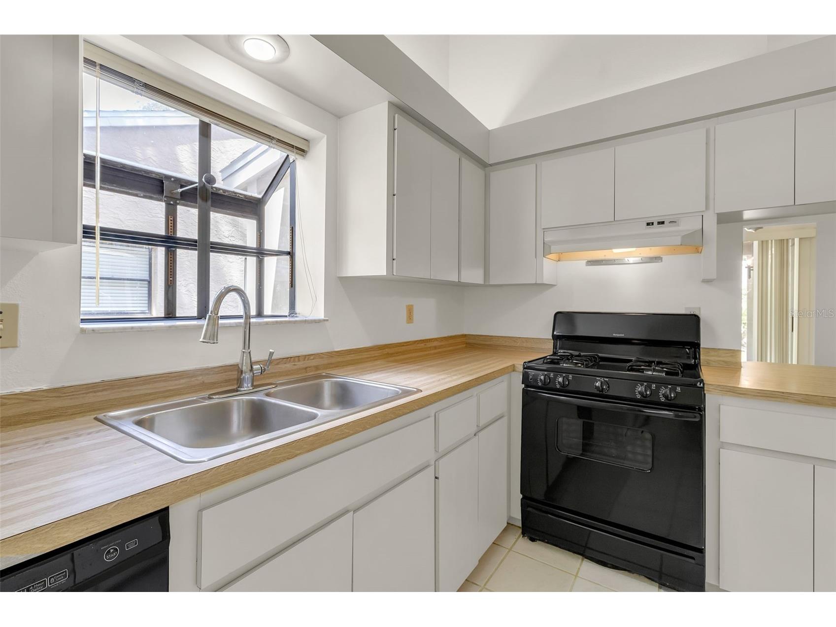 4877 Village Gardens Drive #193 Sarasota FL 34234 A4696704 image14