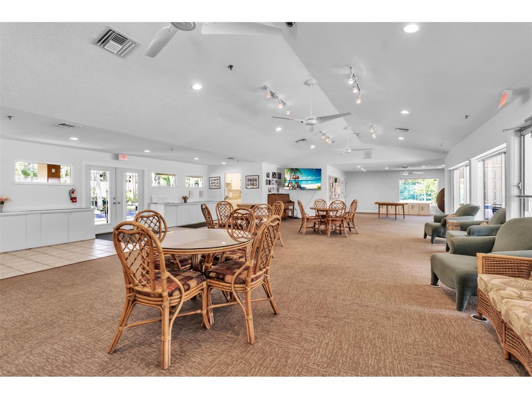 4877 Village Gardens Drive #193 Sarasota FL 34234 A4696704 image36