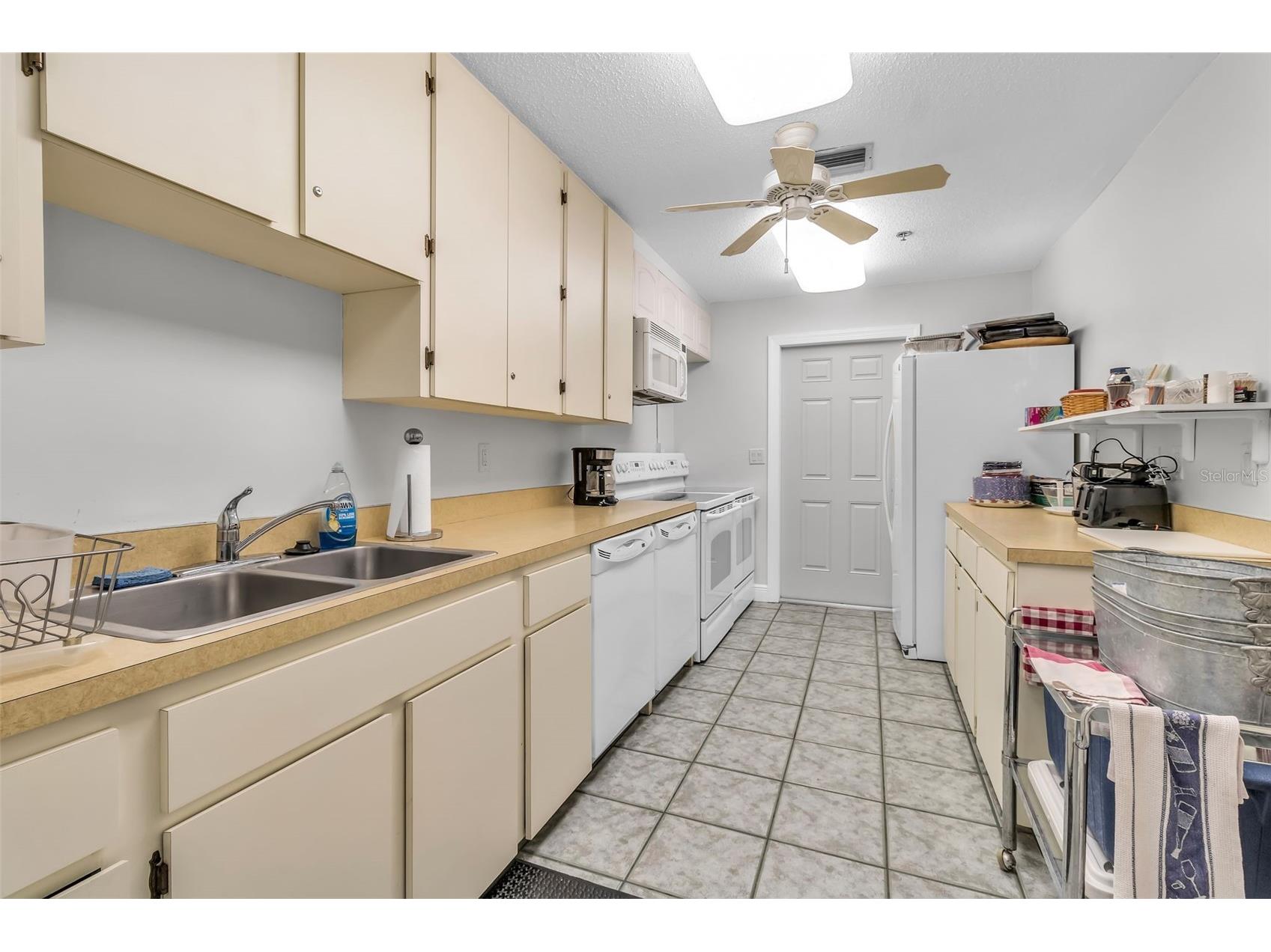 4877 Village Gardens Drive #193 Sarasota FL 34234 A4696704 image37