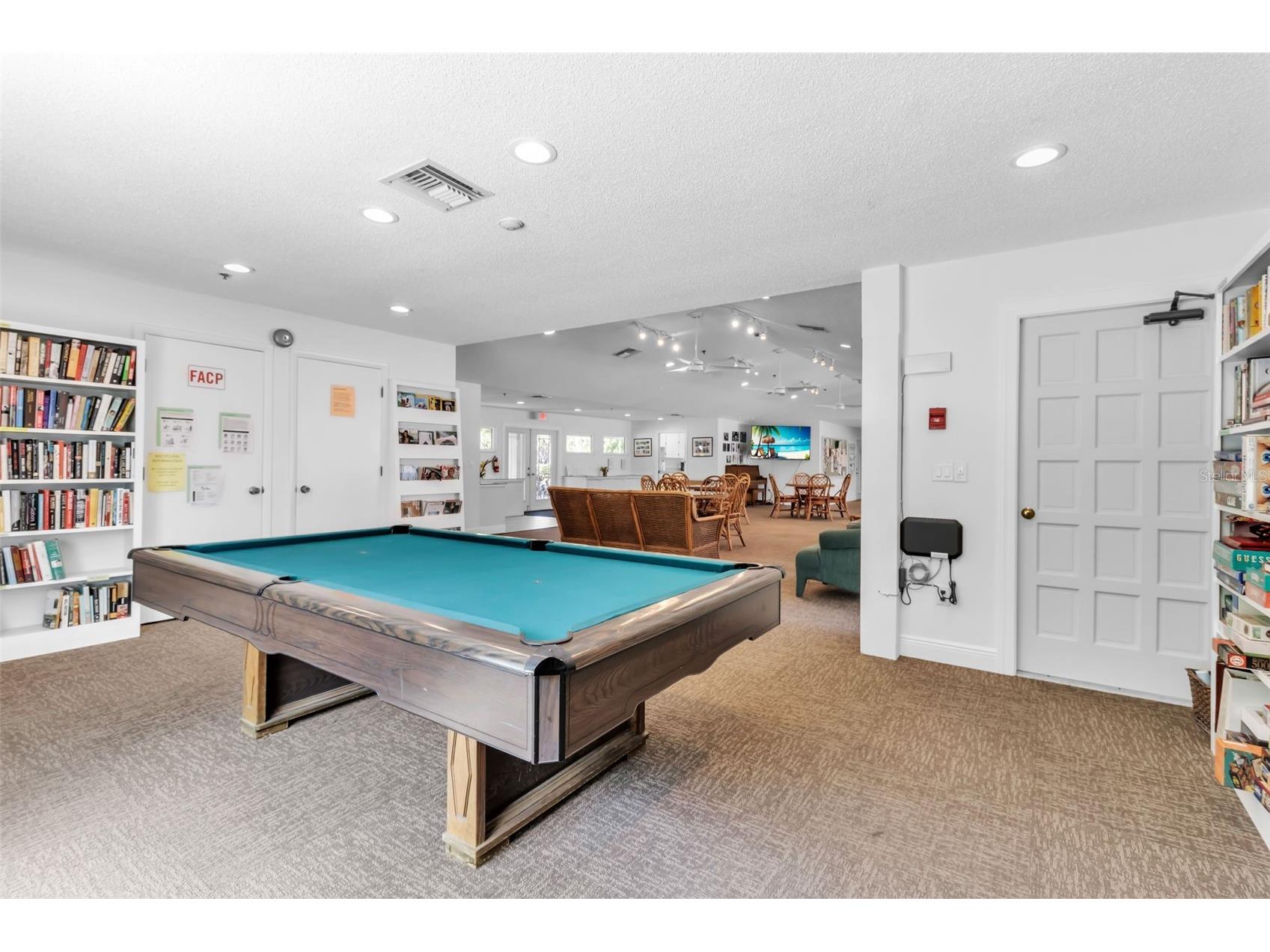4877 Village Gardens Drive #193 Sarasota FL 34234 A4696704 image40