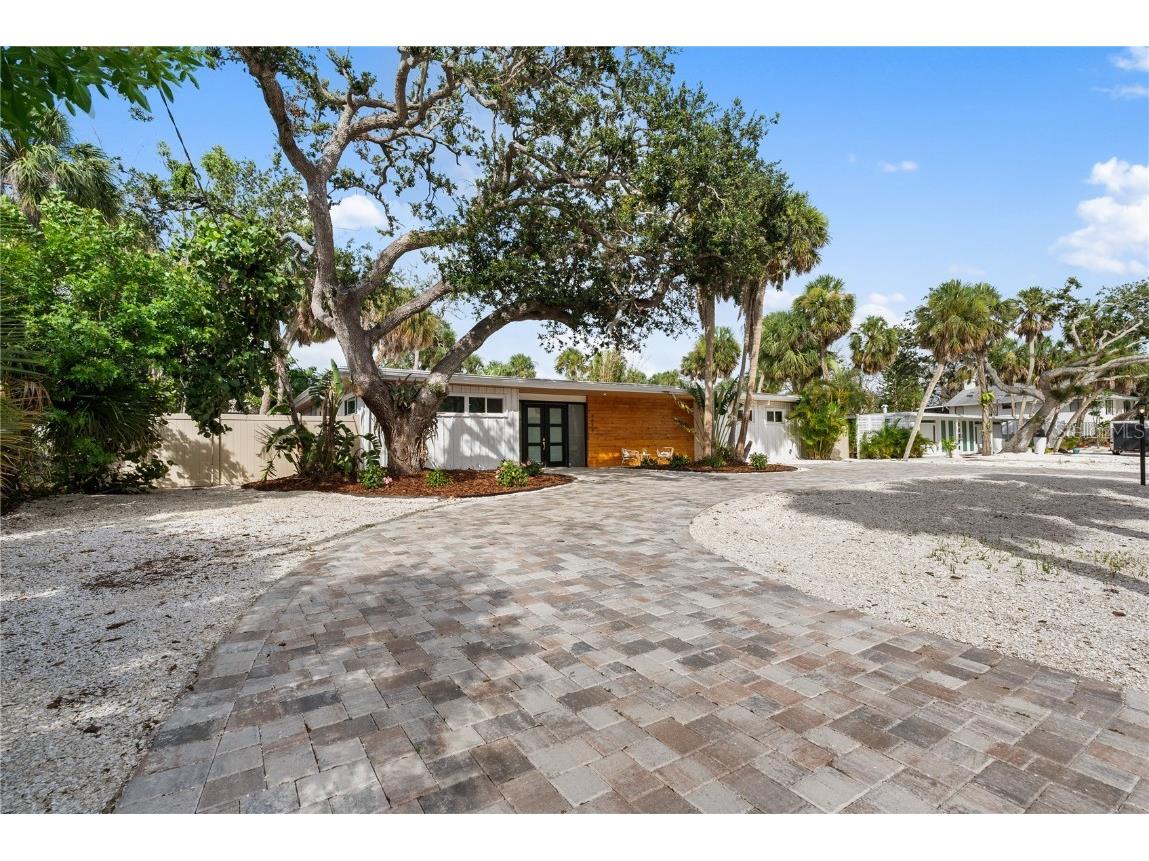 4879 Commonwealth Drive Sarasota FL 34242 A4657954 image39