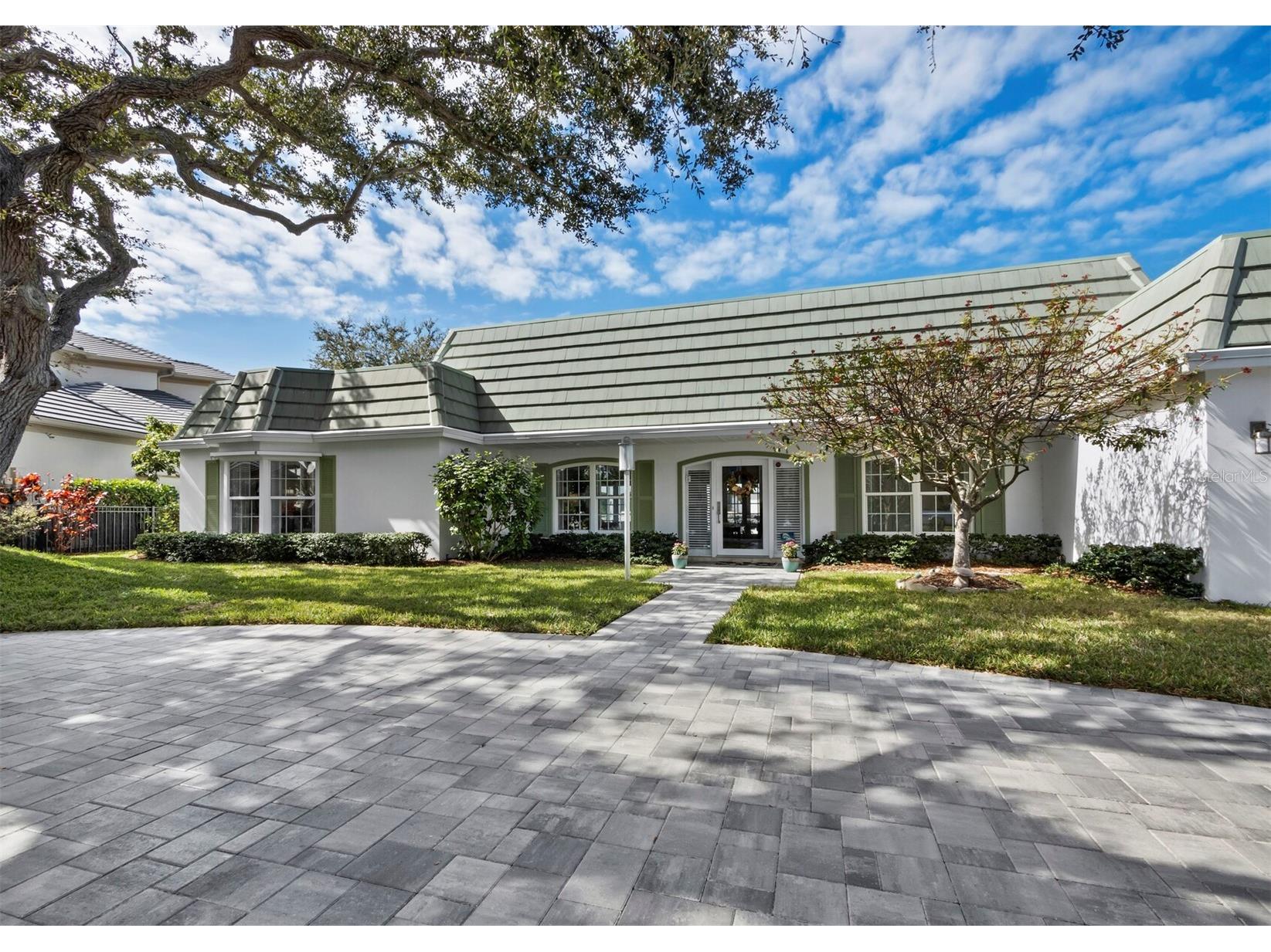 488 Meadow Lark Drive Sarasota FL 34236 - SARASOTA BAY A4681977 image1