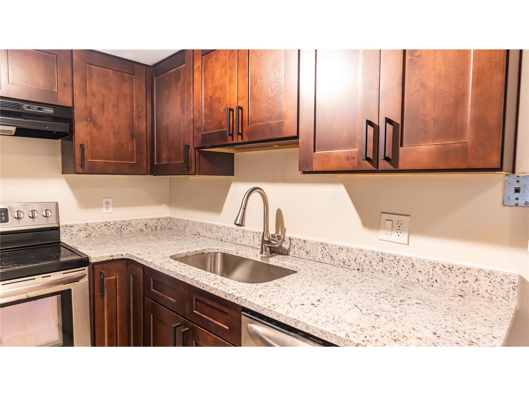 4880 Lake Ridge Road #7 Orlando FL 32808 O6397636 image8