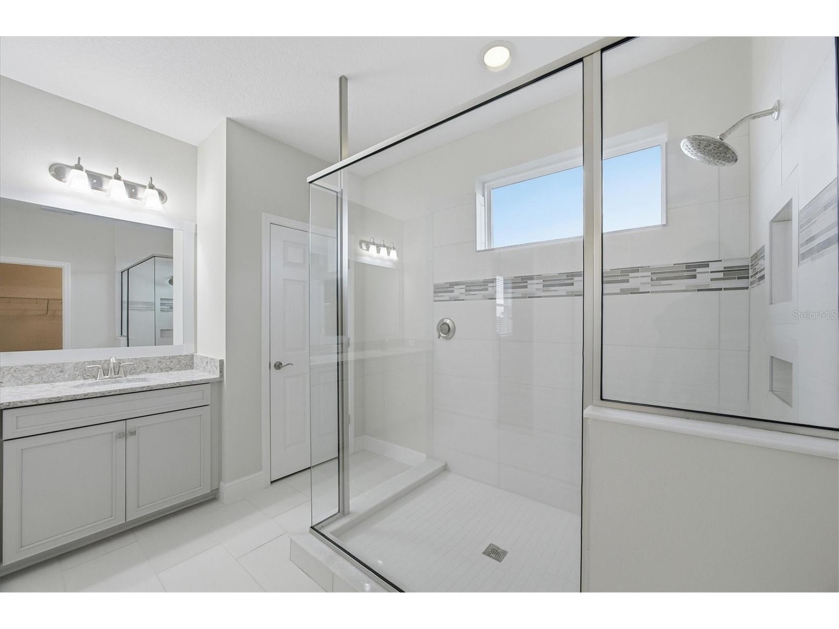 4881 Antrim Drive Sarasota FL 34240 A4678761 image33