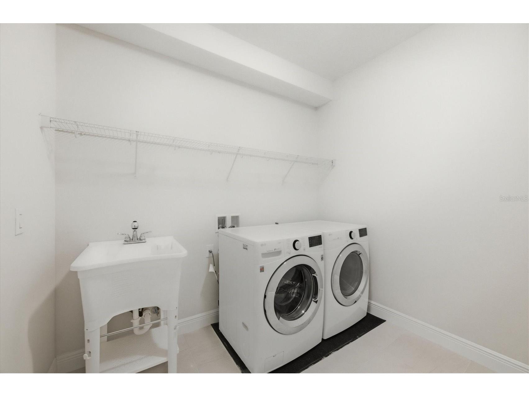 4881 Antrim Drive Sarasota FL 34240 A4678761 image46