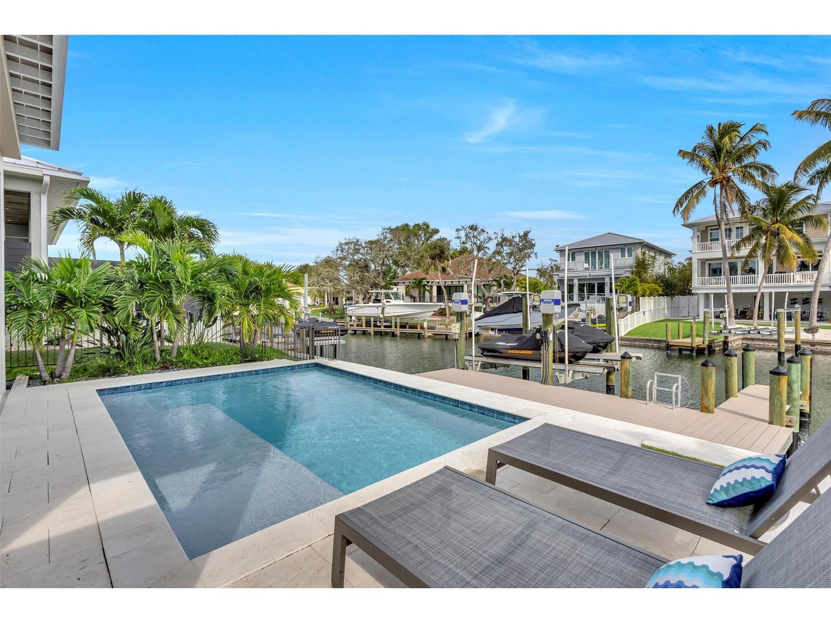 4881 Oxford Drive Siesta Key FL 34242 - GRAND CANAL A4677832 image20