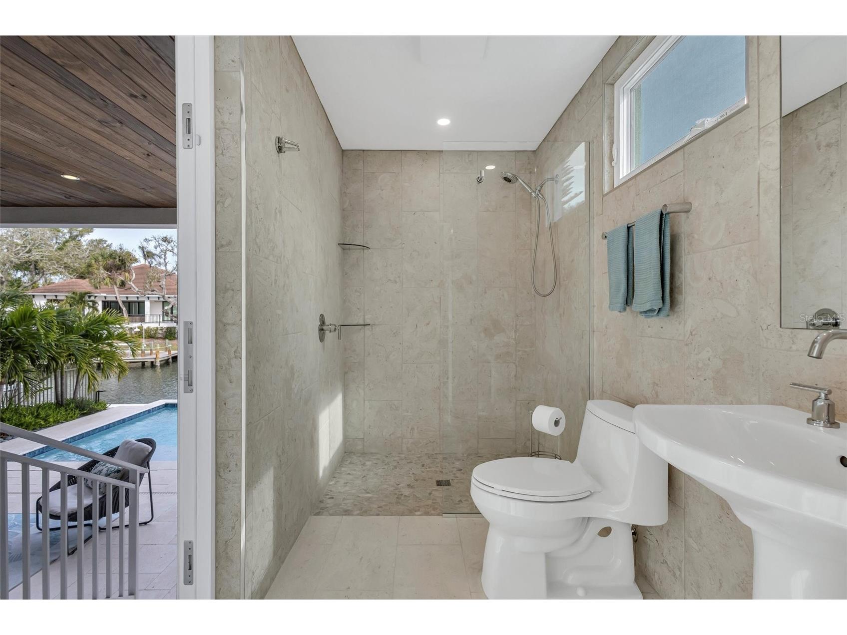 4881 Oxford Drive Siesta Key FL 34242 - GRAND CANAL A4677832 image34