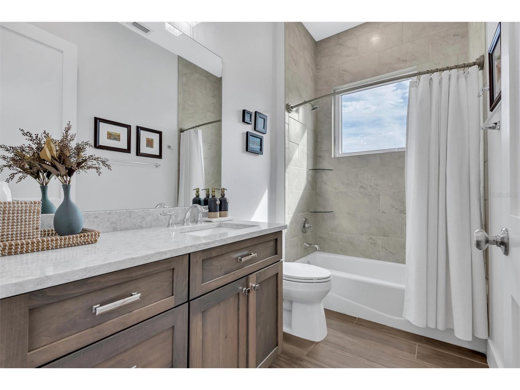 4881 Oxford Drive Siesta Key FL 34242 - GRAND CANAL A4677832 image35