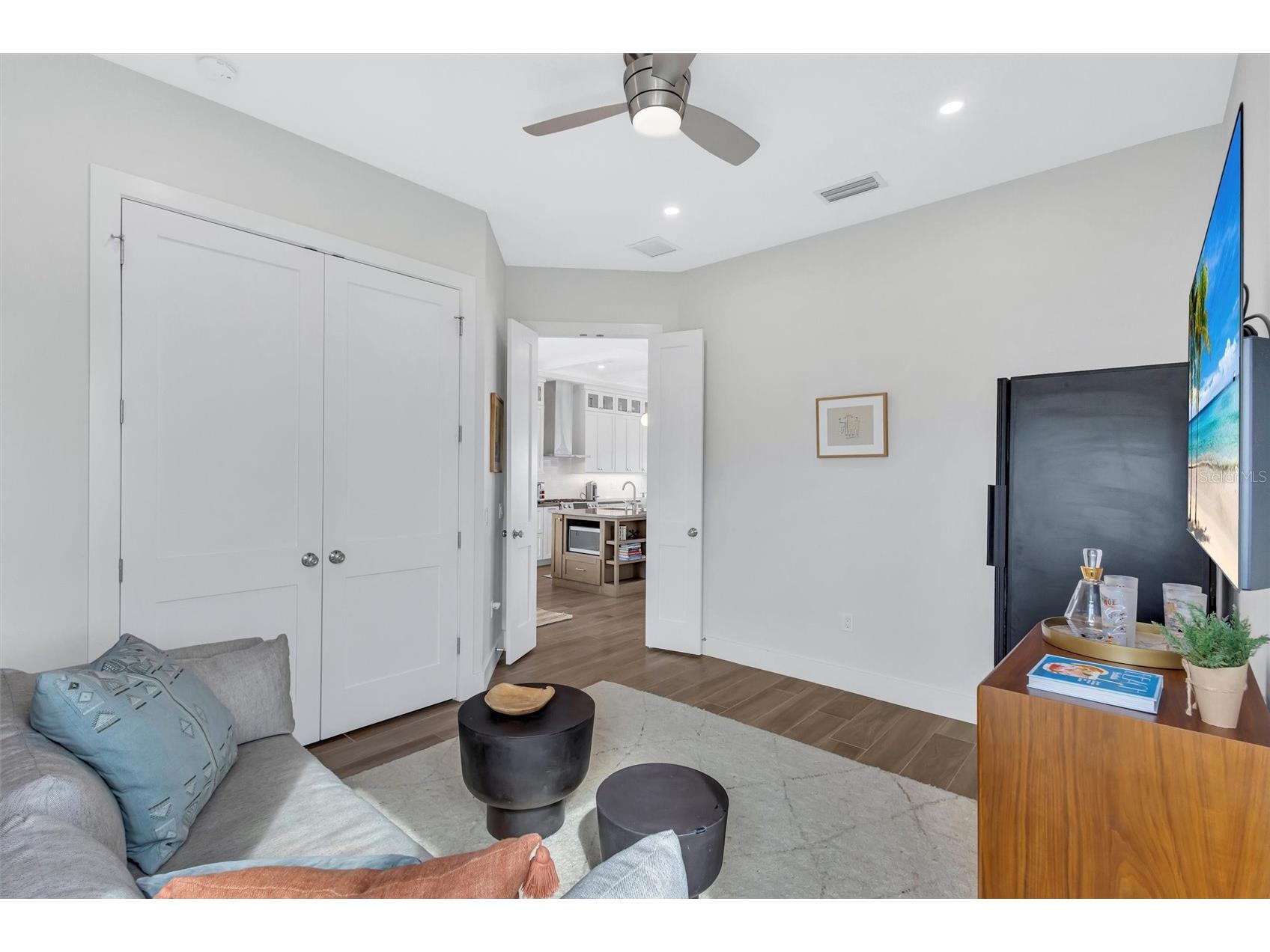 4881 Oxford Drive Siesta Key FL 34242 - GRAND CANAL A4677832 image37