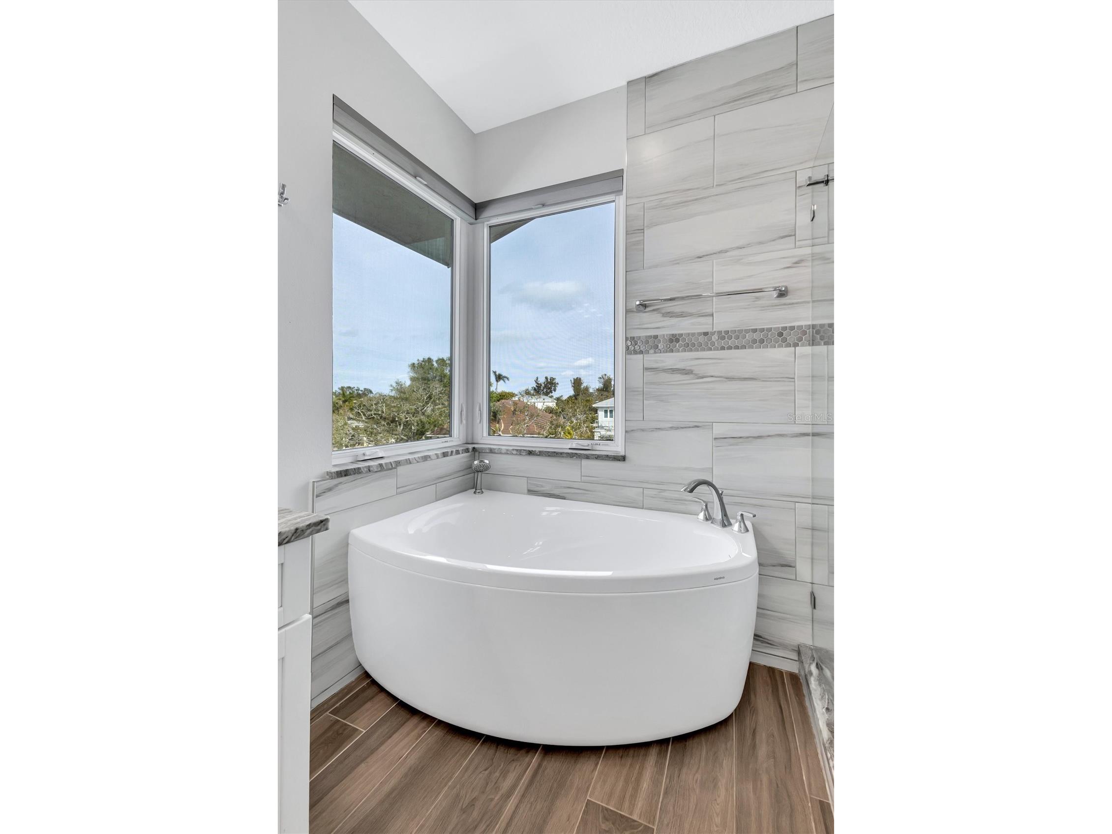 4881 Oxford Drive Siesta Key FL 34242 - GRAND CANAL A4677832 image74