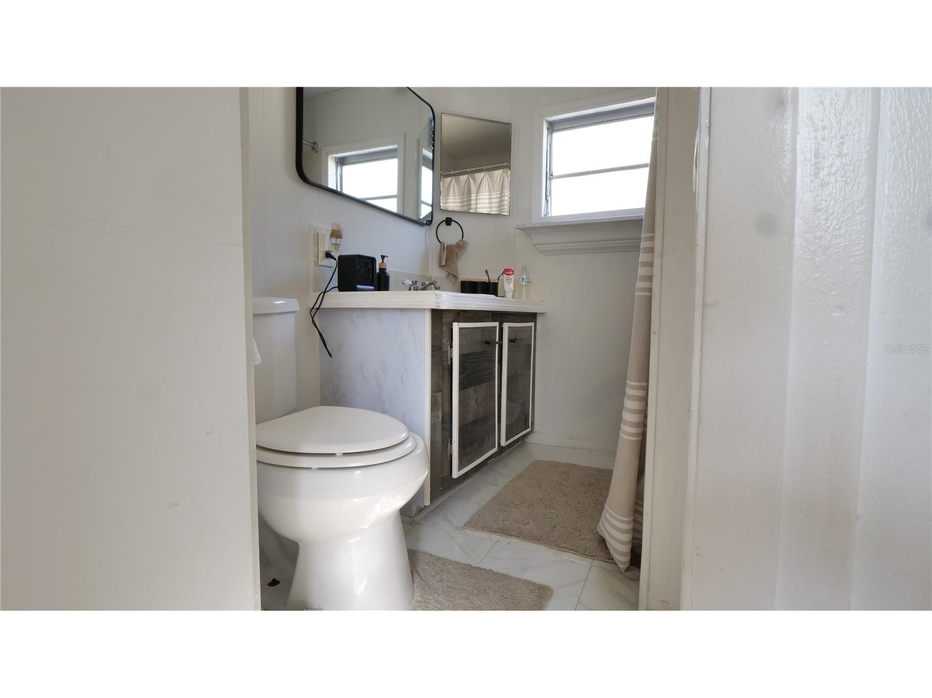 4881 Victoria Avenue Sarasota FL 34233 A4683520 image14