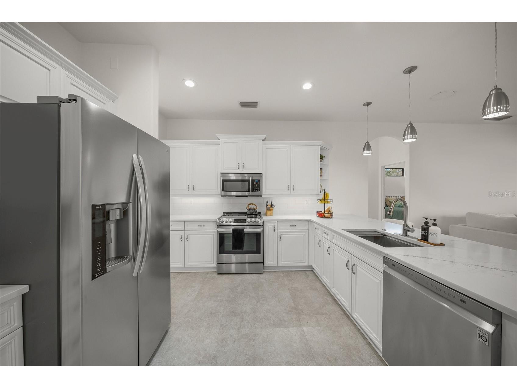 4882 Greymoss Lane Sarasota FL 34233 A4683335 image18