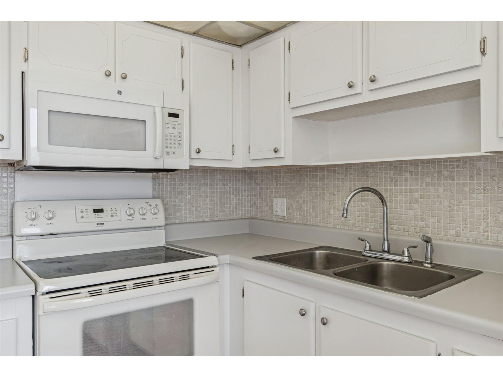 4885 1st Street NE #203 Saint Petersburg FL 33703 TB8464556 image16