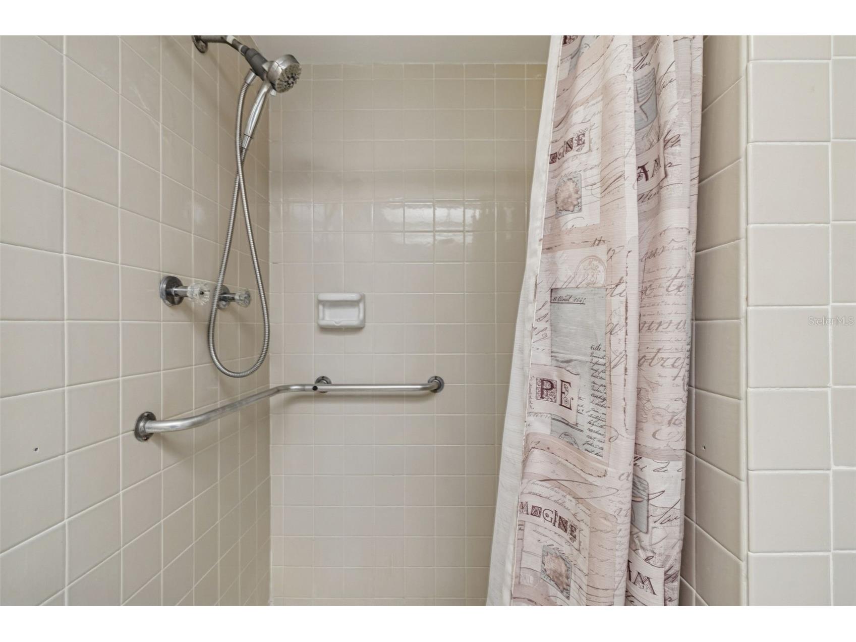 4885 1st Street NE #203 Saint Petersburg FL 33703 TB8464556 image26