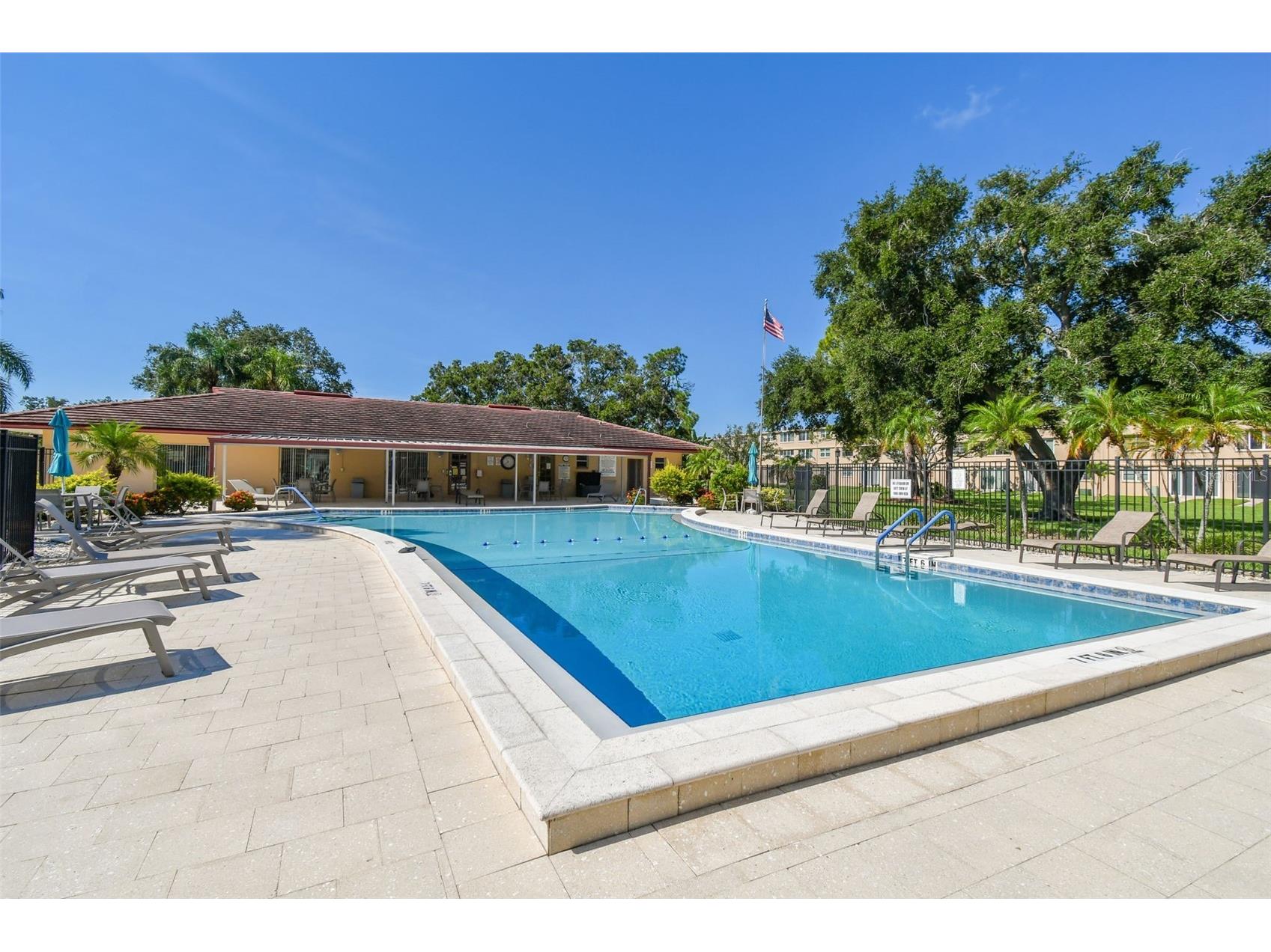 4885 1st Street NE #203 Saint Petersburg FL 33703 TB8464556 image36