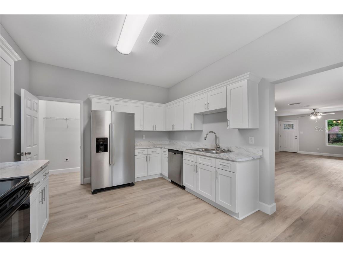 4885 Cherry Drive Mulberry FL 33860 L4957114 image3