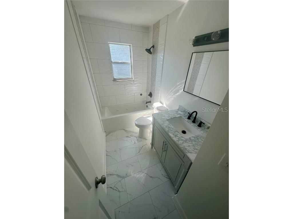 4886 NE 26th Terrace Ocala FL 34479 OM710370 image42