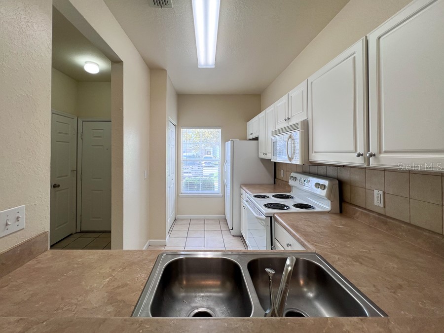 4886 NW 46th Place #106 Gainesville FL 32606 GC533214 image4