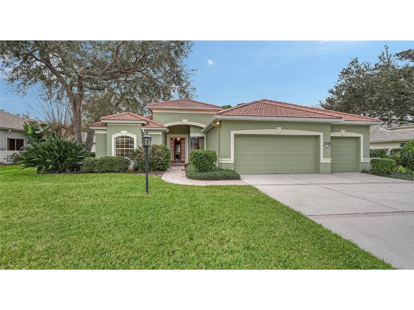 4888 Carrington Circle Sarasota FL 34243 A4594570 image1