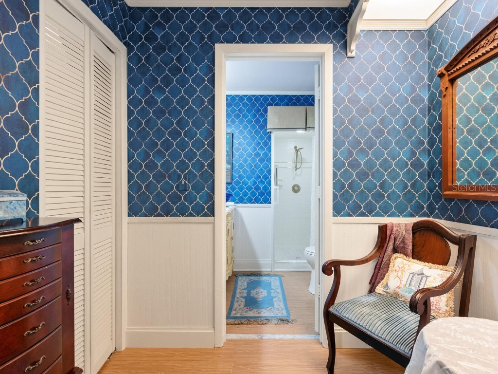 4888 Oak Run Drive Sarasota FL 34243 A4663879 image15