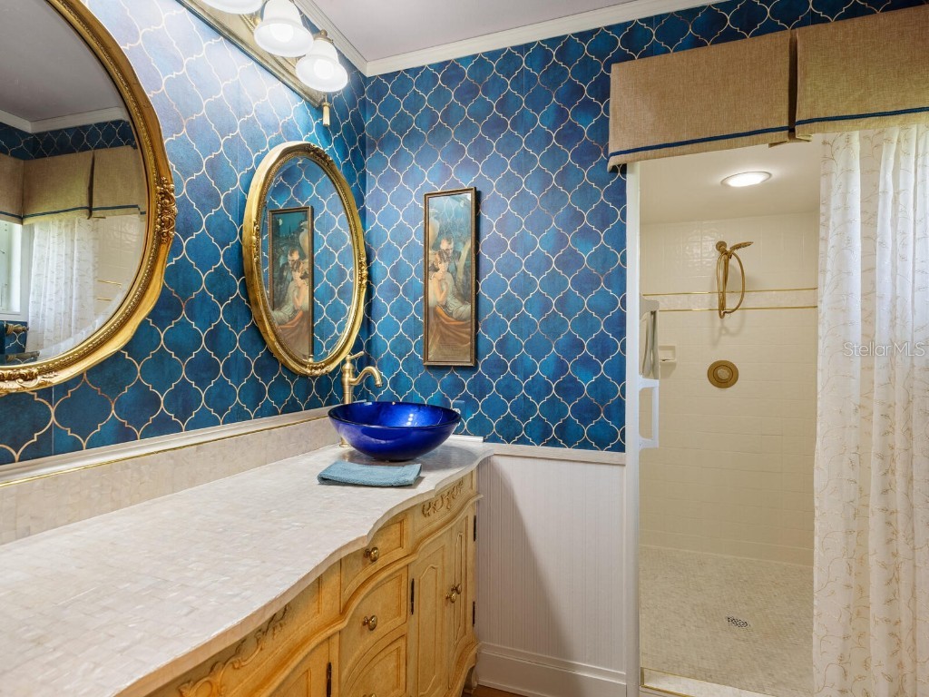 4888 Oak Run Drive Sarasota FL 34243 A4663879 image16