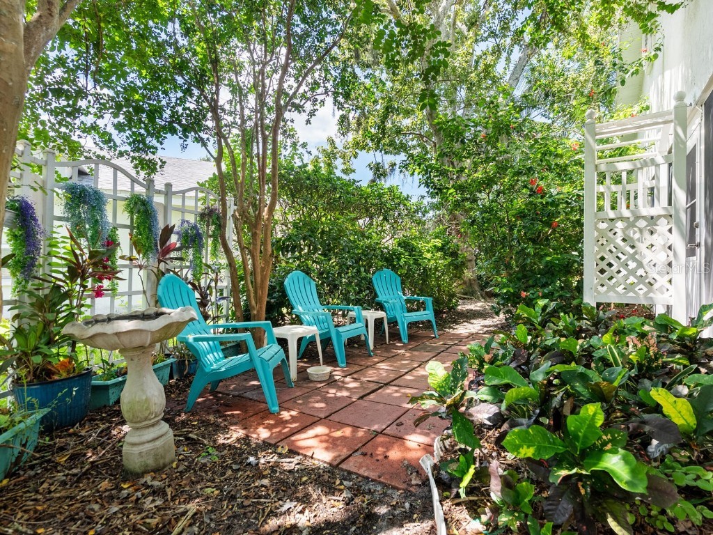 4888 Oak Run Drive Sarasota FL 34243 A4663879 image24