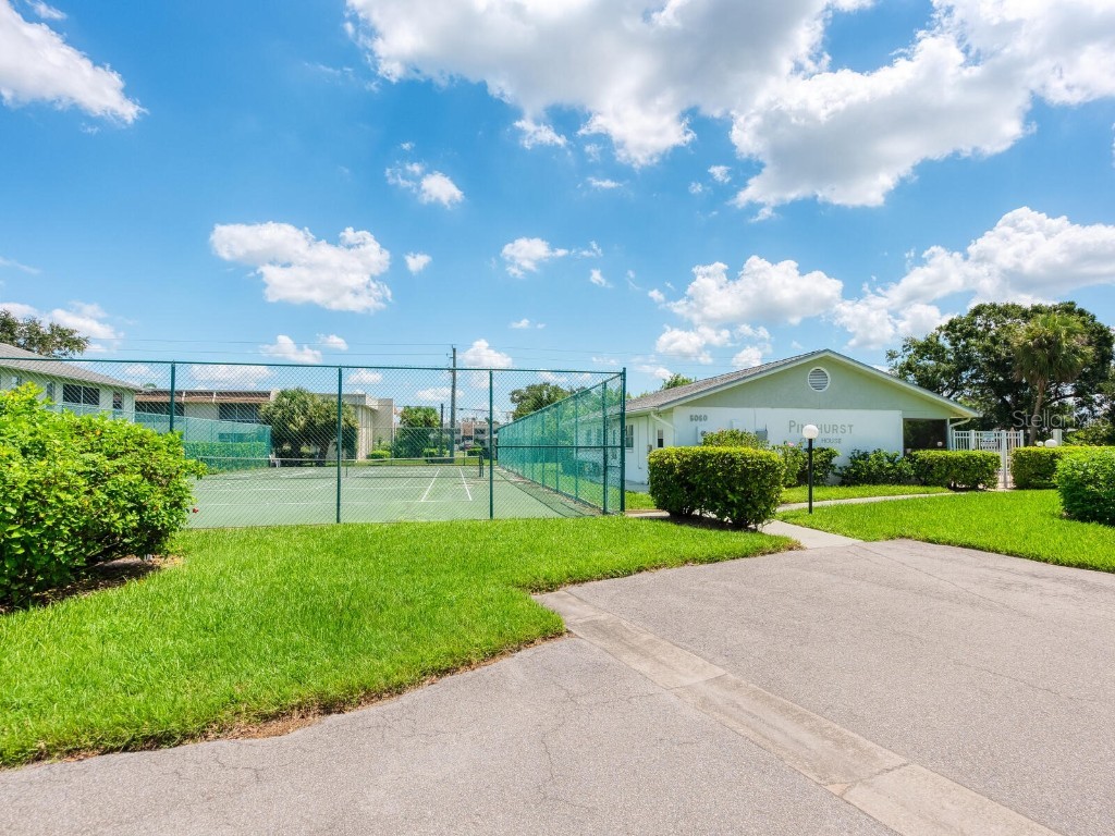 4888 Oak Run Drive Sarasota FL 34243 A4663879 image31