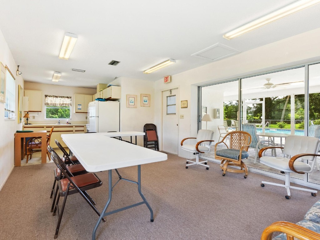 4888 Oak Run Drive Sarasota FL 34243 A4663879 image32