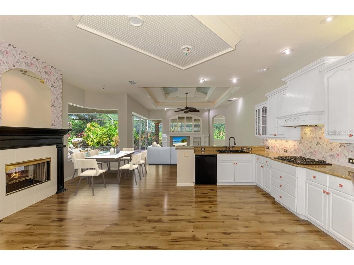 4889 Carrington Circle Sarasota FL 34243 A4671800 image20