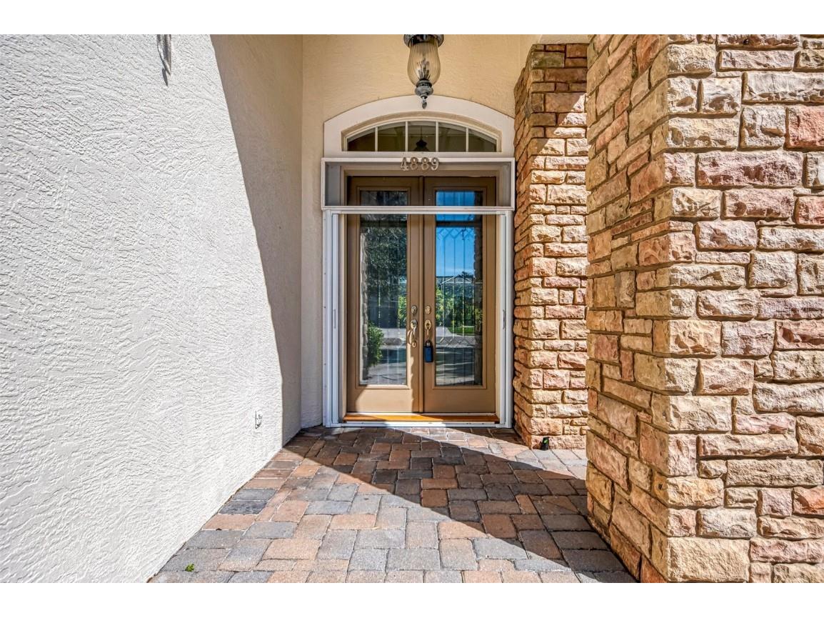 4889 Carrington Circle Sarasota FL 34243 A4671800 image4