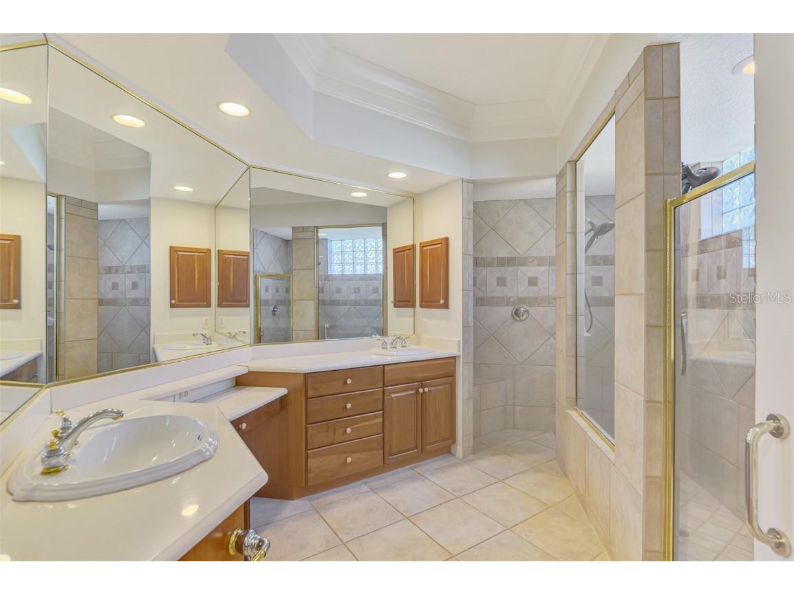 4889 Carrington Circle Sarasota FL 34243 A4671800 image46