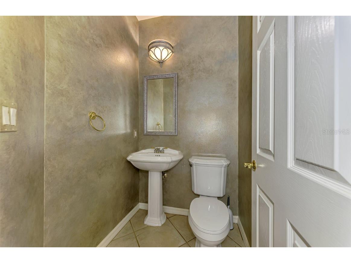 4889 Carrington Circle Sarasota FL 34243 A4671800 image56