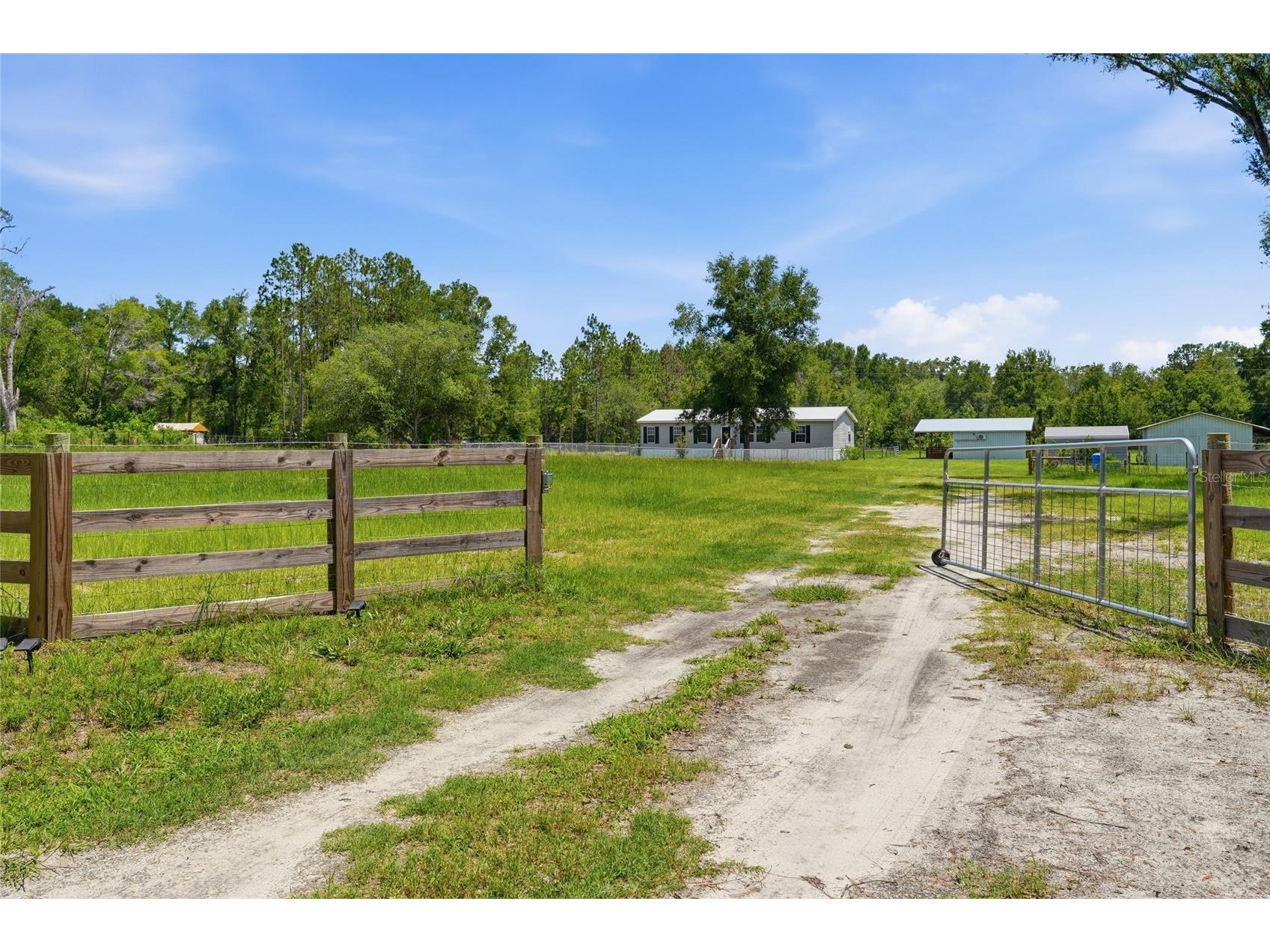 4889 SW 35th Trail Bell FL 32619 GC541608 image2