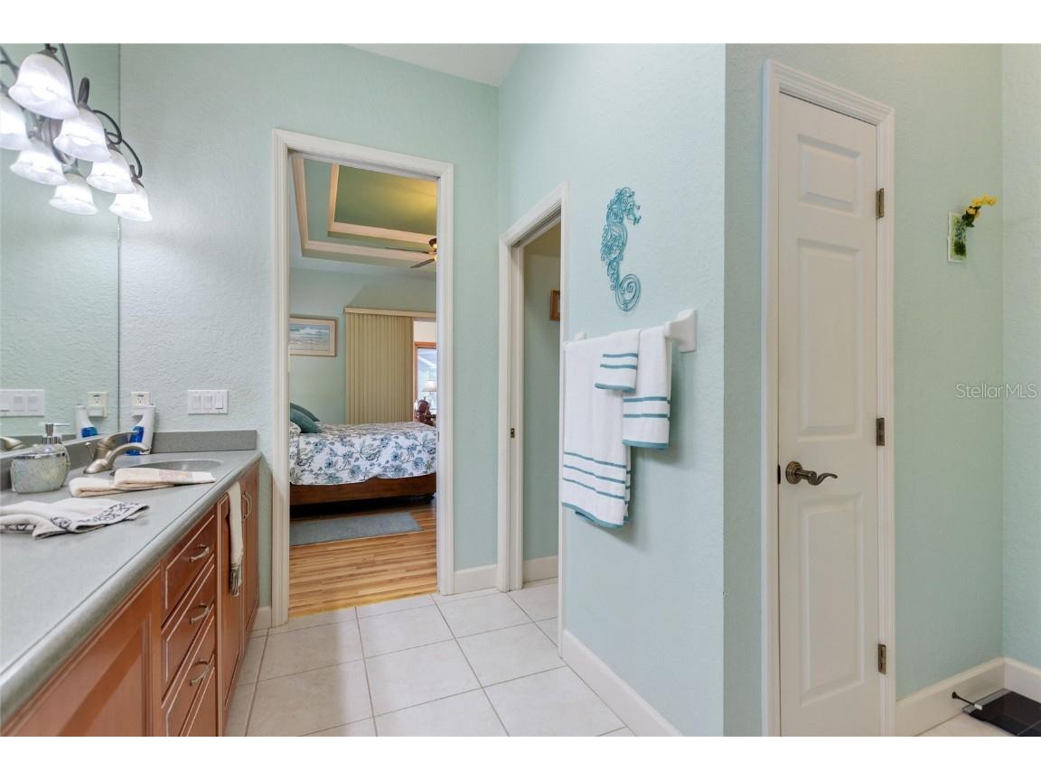 489 Meandering Way Polk City FL 33868 L4957846 image29