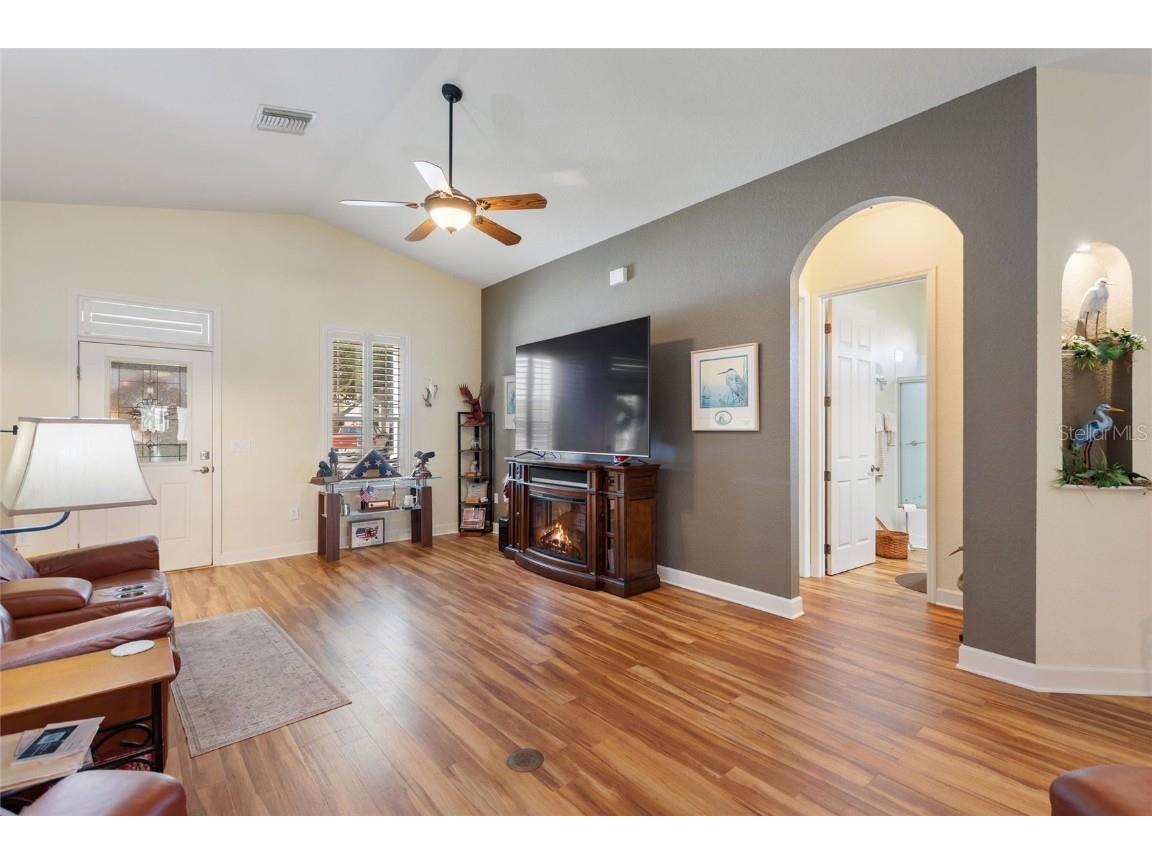 489 Meandering Way Polk City FL 33868 L4957846 image32