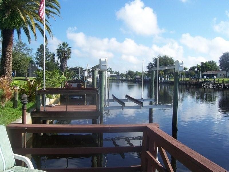489 W Tarpon Boulevard NW Port Charlotte FL 33952 C7477696 image1
