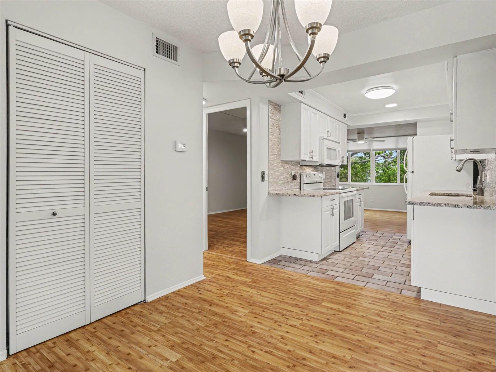 4890 Bay St Ne #324 Saint Petersburg FL 33703 TB8524249 image7