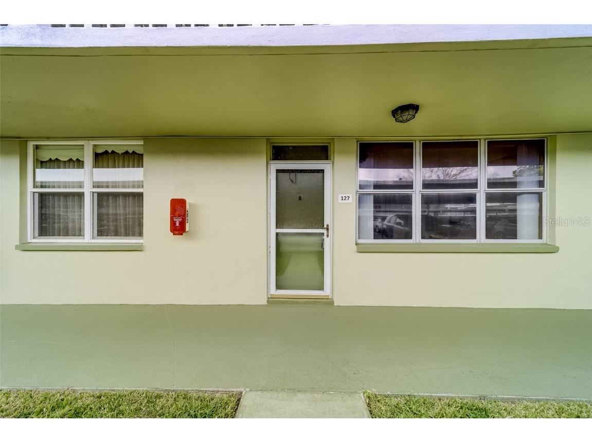 4890 Bay Street NE #127 Saint Petersburg FL 33703 U8232859 image1