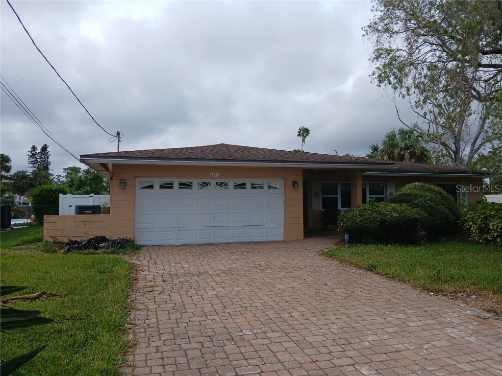 4891 Venetian Place NE Saint Petersburg FL 33703 TB8323388 image1