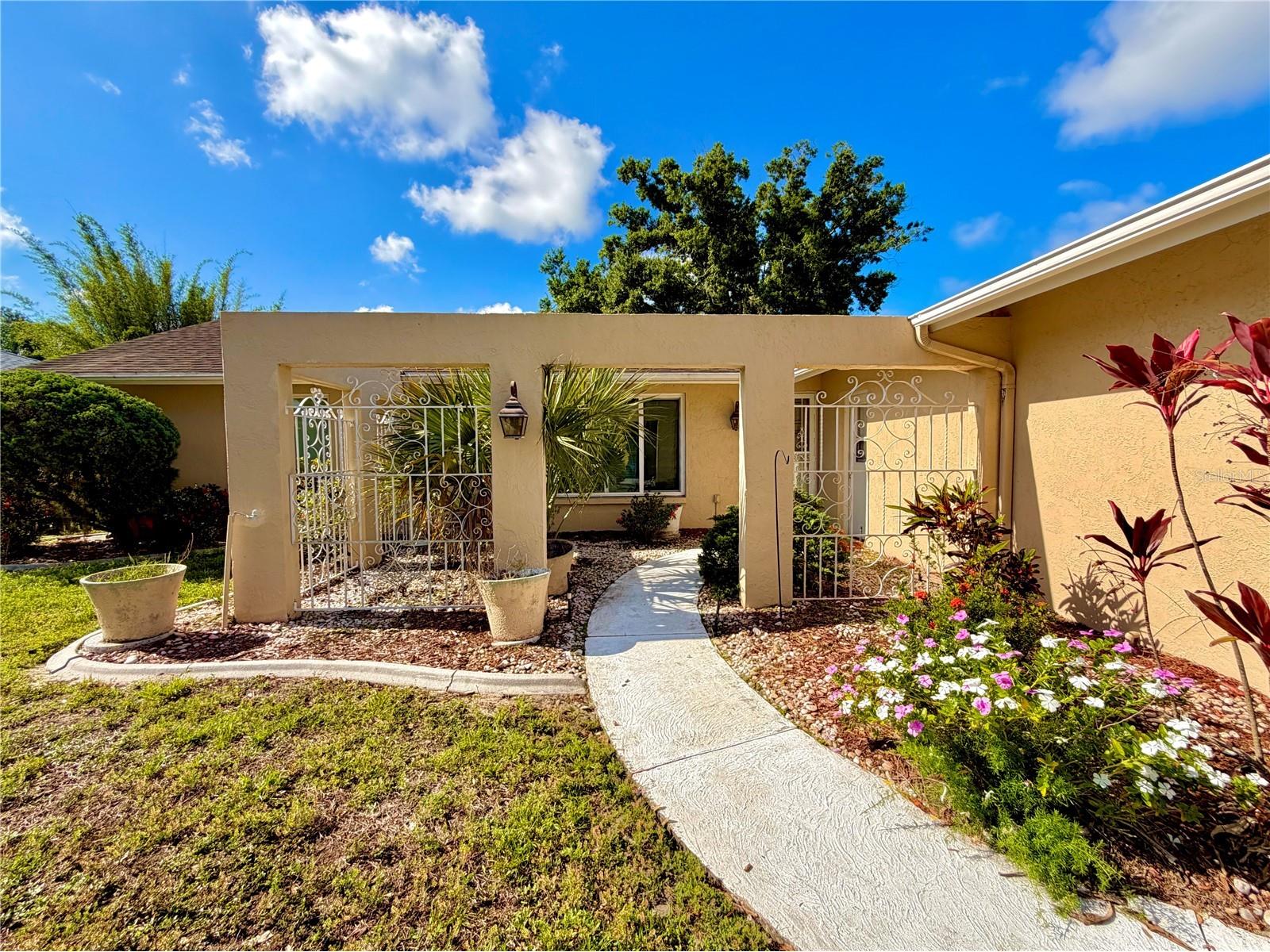 4892 Greencroft Road Sarasota FL 34235 A4692781 image5