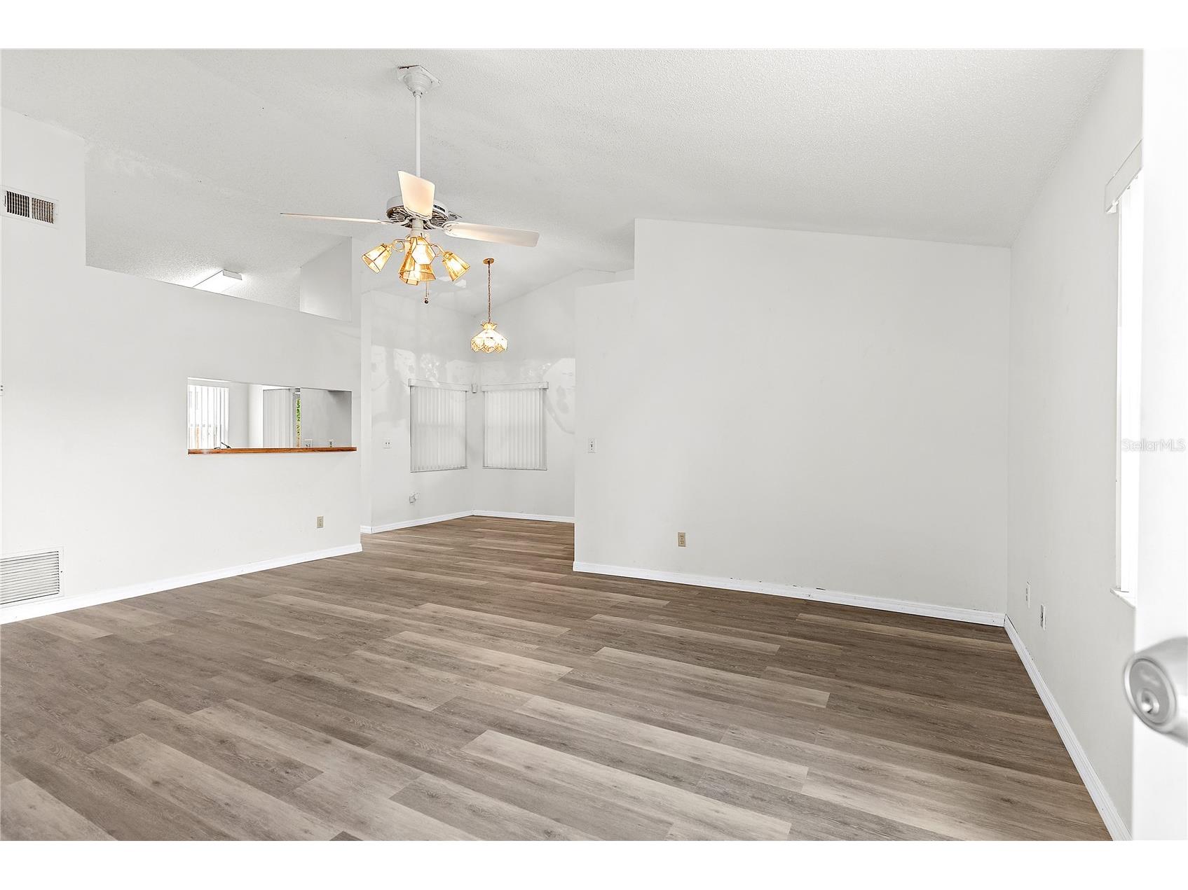 49 Grand Junction Boulevard Orlando FL 32835 O6415551 image3