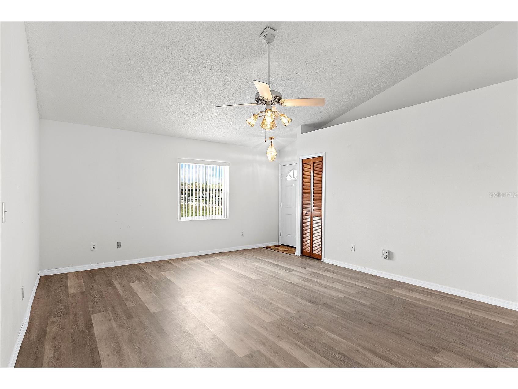 49 Grand Junction Boulevard Orlando FL 32835 O6415551 image4