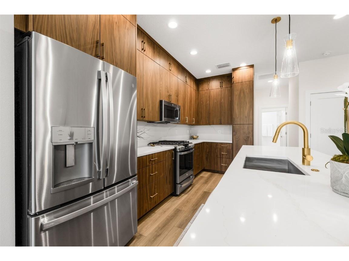 490 87th Avenue North Saint Petersburg FL 33702 TB8441525 image15