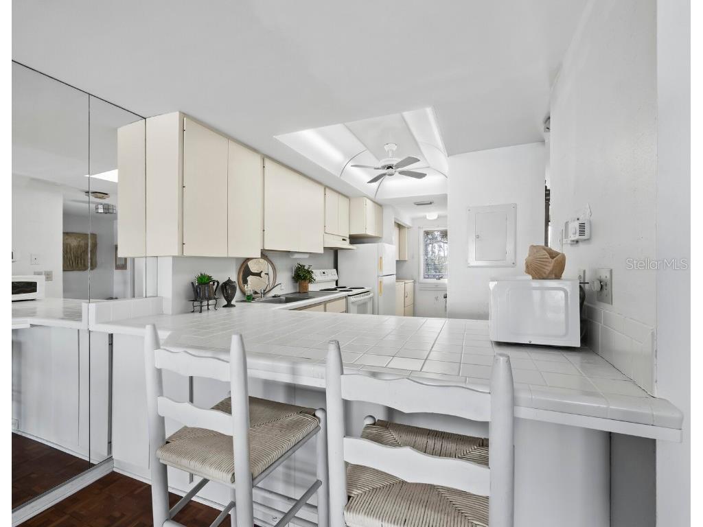 490 N Shore Road #6 Longboat Key FL 34228 - SARASOTA BAY/GULF OF MEXICO A4657668 image18